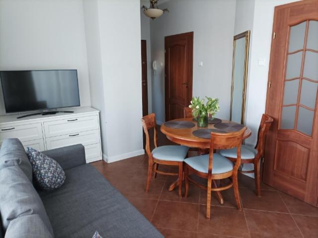 Uzdrowiskowa 7, Apartment *